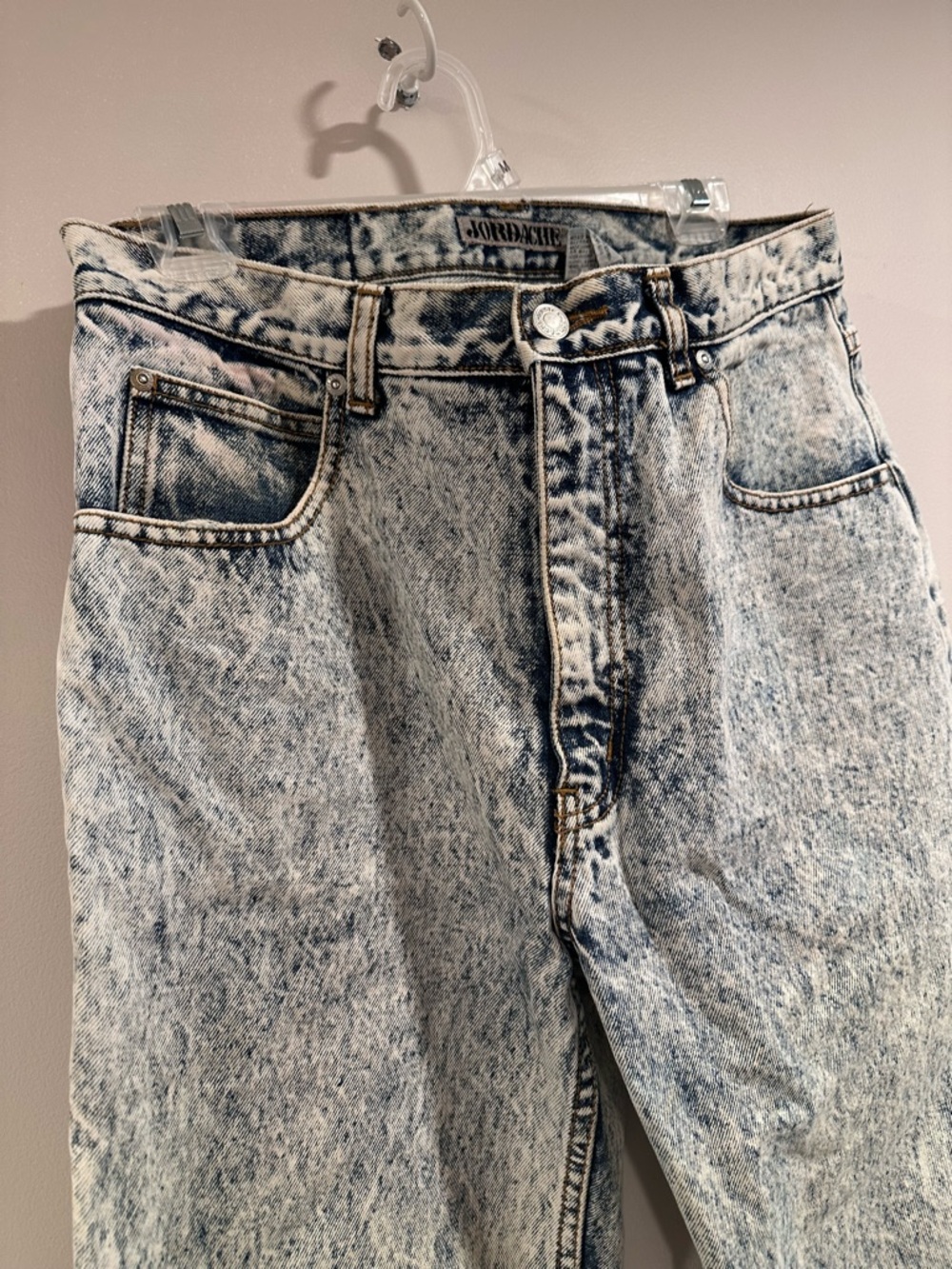 Jordache Men’s Slim Acid Wash Gray Jeans - Picture 5 of 16